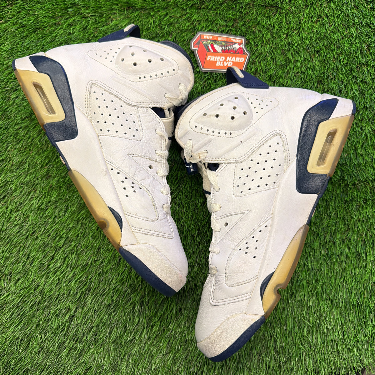 Air Jordan 6 Retro 'Midnight Navy' 2022 SIZE 9.5M/11W