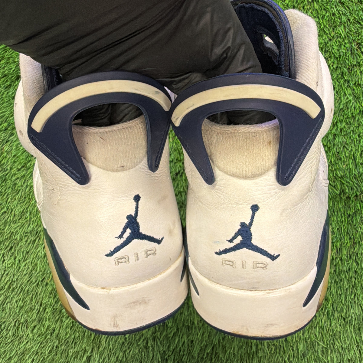 Air Jordan 6 Retro 'Midnight Navy' 2022 SIZE 9.5M/11W