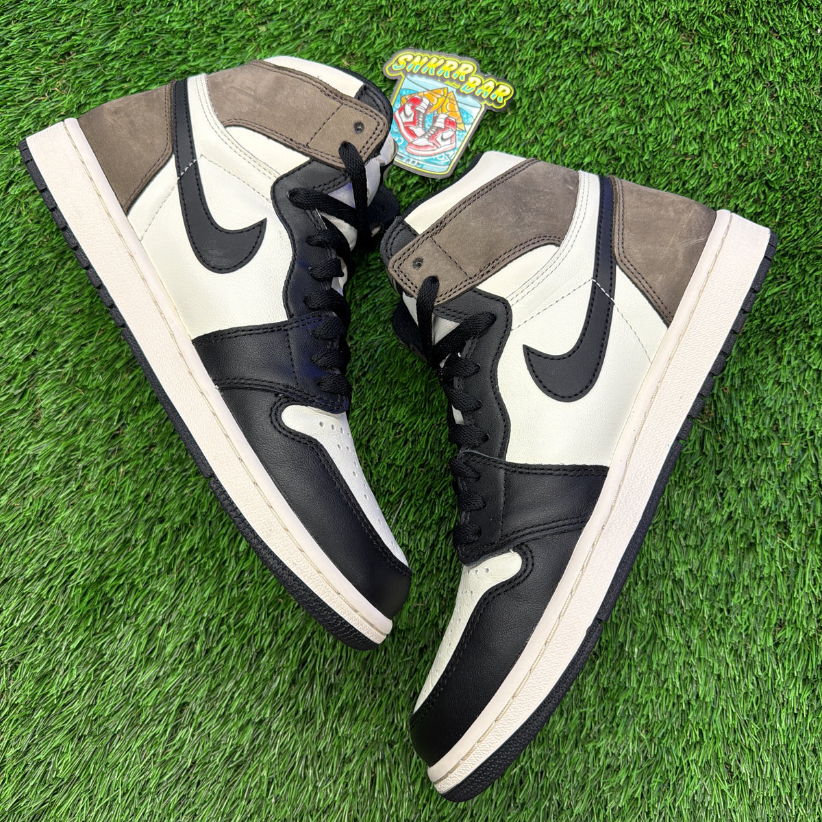 Jordan 1 Retro High Dark Mocha SIZE 10.5M/12W