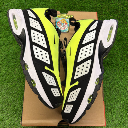 Nike Air Max Sunder Volt Black (Women's) SIZE 12M/13.5W