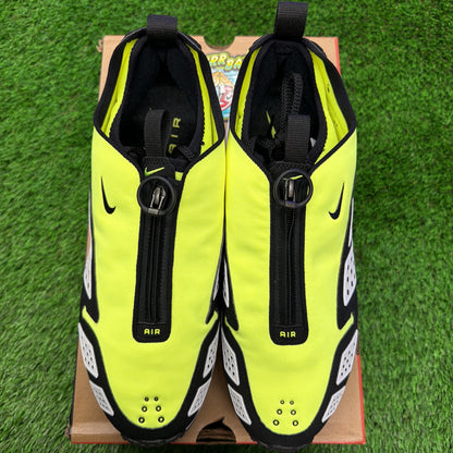 Nike Air Max Sunder Volt Black (Women's) SIZE 12M/13.5W