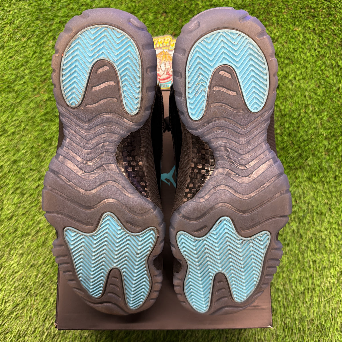 Jordan 11 Retro Gamma Blue (2025) SIZE 9M/10.5W