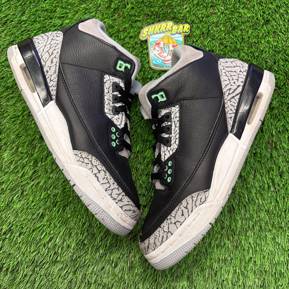 Jordan 3 Retro Green Glow (GS) SIZE 6.5Y/8W