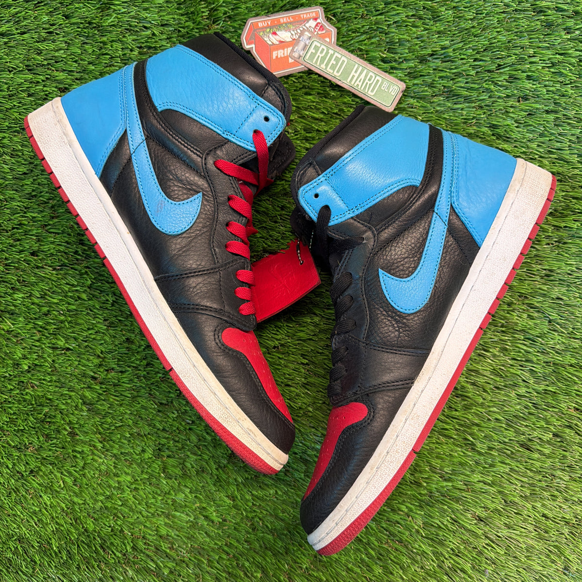 Jordan 1 Retro High NC to Chi (Women's) SIZE 11M/12.5W