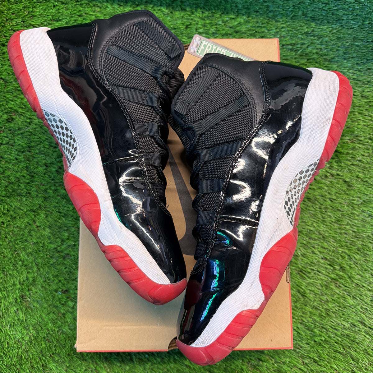 Air Jordan 11 Retro 'Bred' 2019 SIZE 11.5M/13W