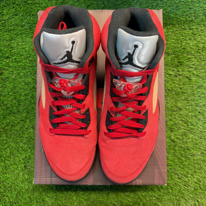 Air Jordan 5 Retro 'Raging Bull' 2021 SIZE 12M/13.5W