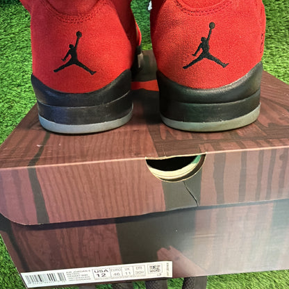 Air Jordan 5 Retro 'Raging Bull' 2021 SIZE 12M/13.5W