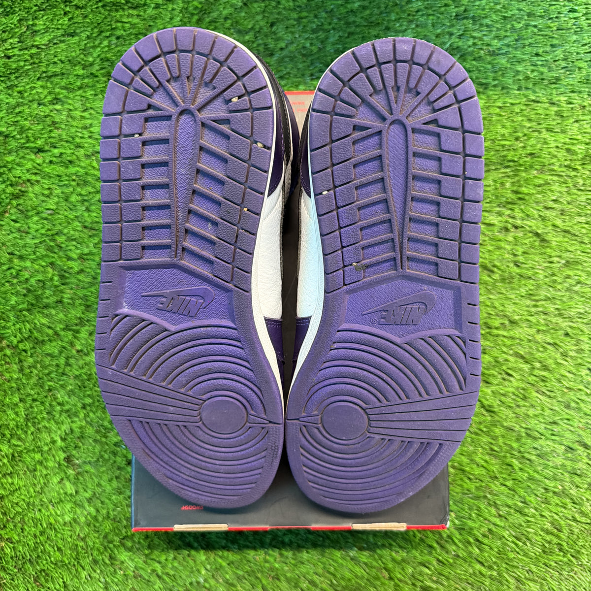 Air Jordan 1 Retro High OG 'Court Purple 2.0' SIZE 12M/13.5W