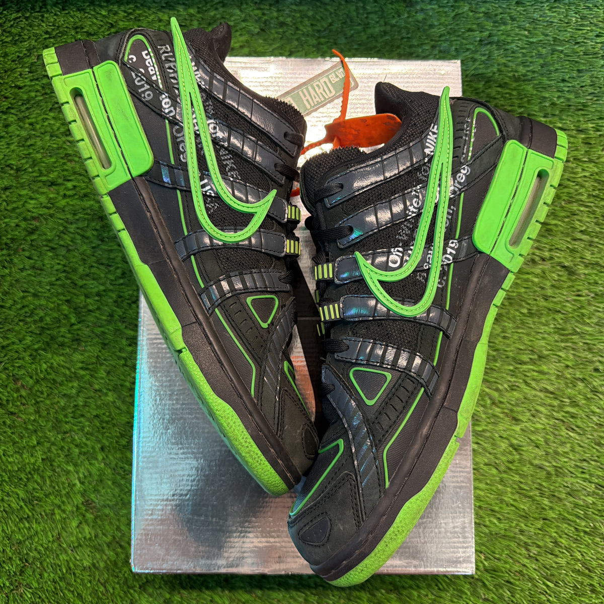 Off-White x Nike Air Rubber Dunk 'Green Strike' SIZE 12M/13.5W