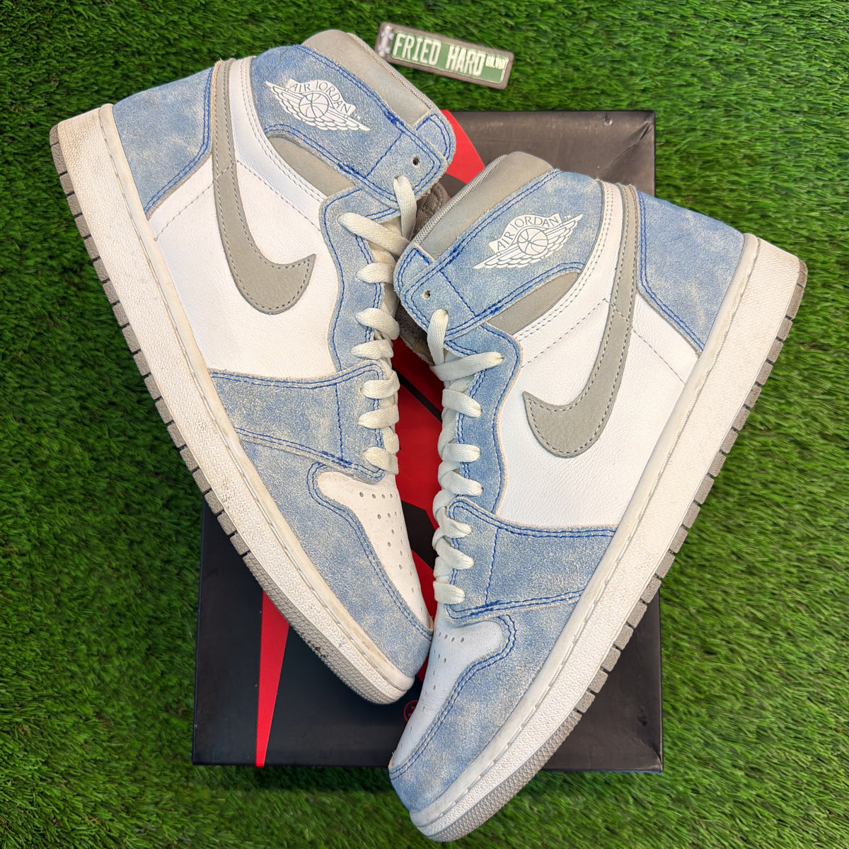 Air Jordan 1 Retro High OG 'Hyper Royal' SIZE 12M/13.5W