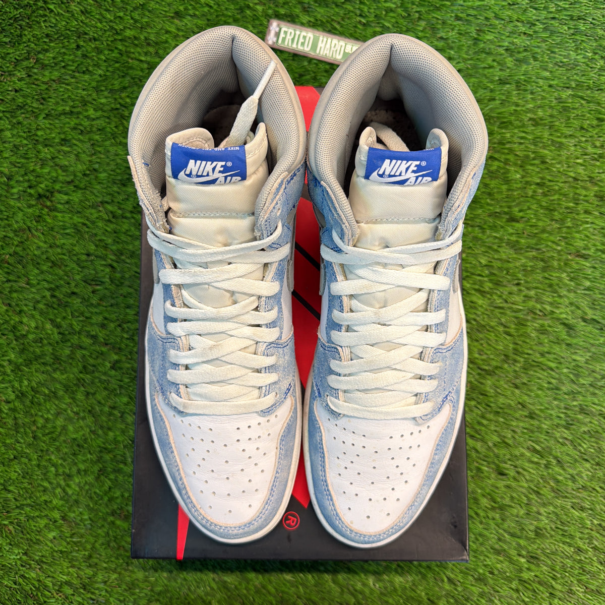 Air Jordan 1 Retro High OG 'Hyper Royal' SIZE 12M/13.5W