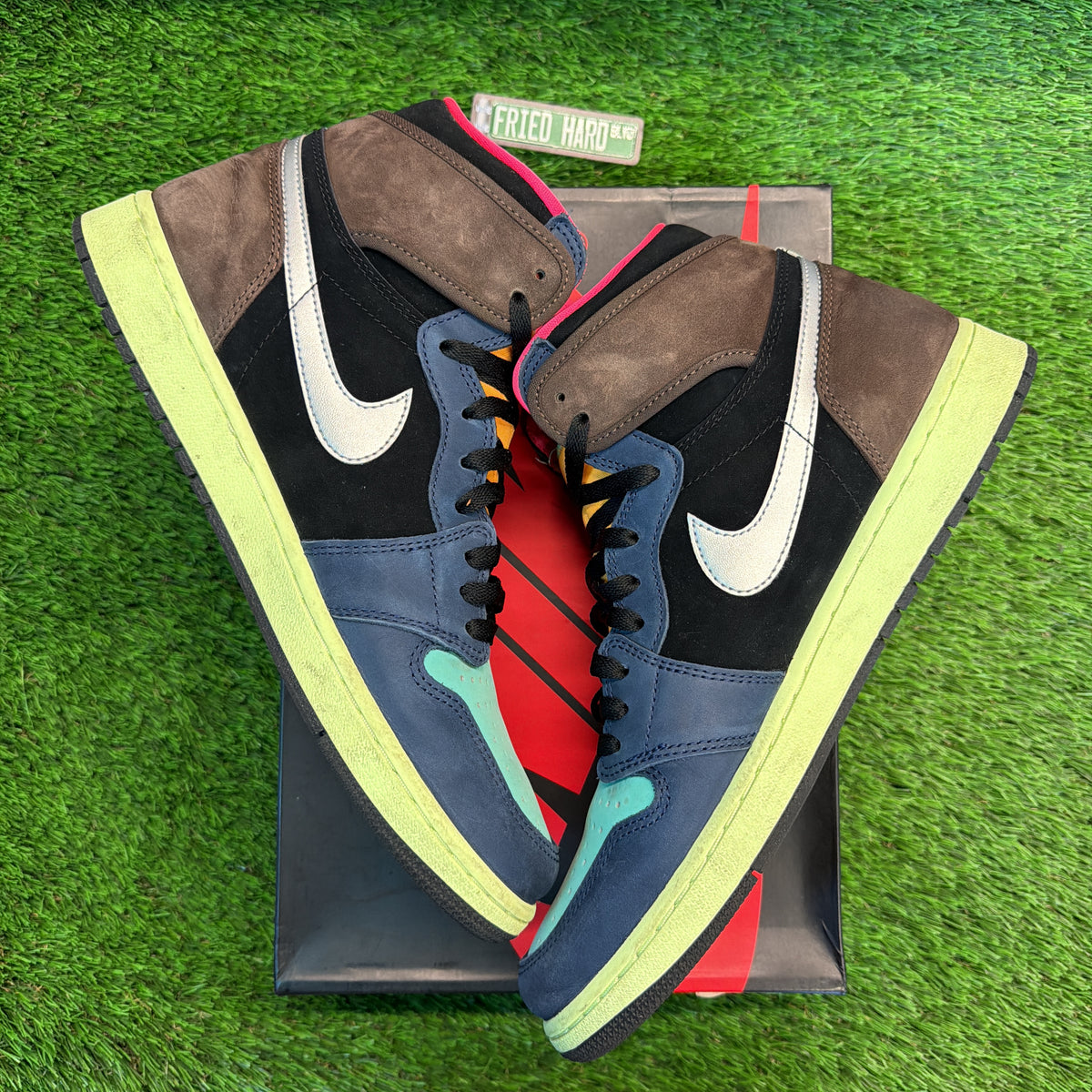 Air Jordan 1 Retro High 'Tokyo Bio Hack' SIZE 12M/13.5W