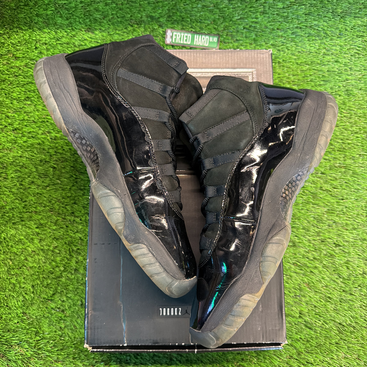 Air Jordan 11 Retro 'Cap and Gown' SIZE 11M/12.5W