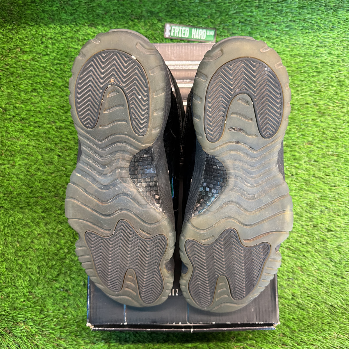 Air Jordan 11 Retro 'Cap and Gown' SIZE 11M/12.5W