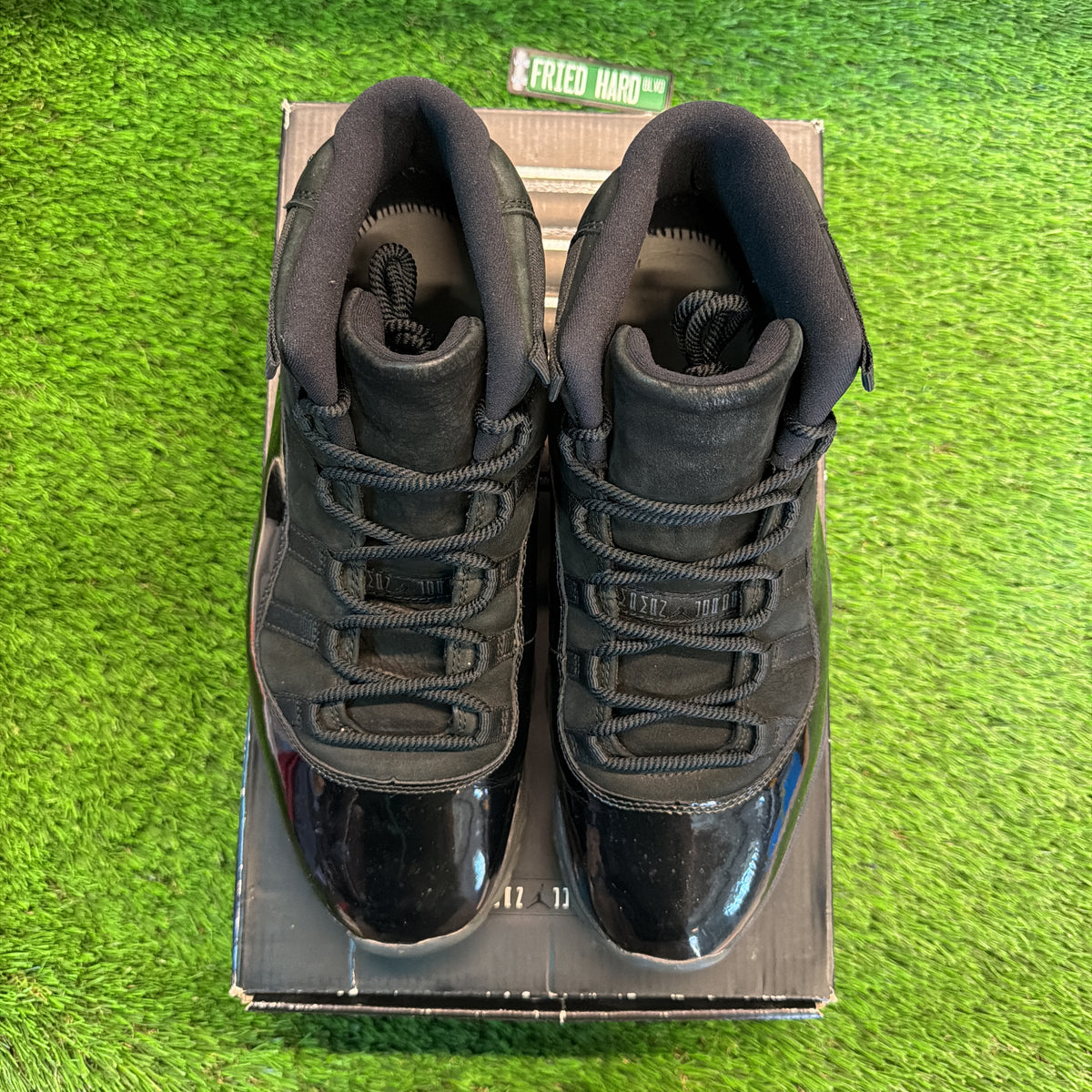 Air Jordan 11 Retro 'Cap and Gown' SIZE 11M/12.5W