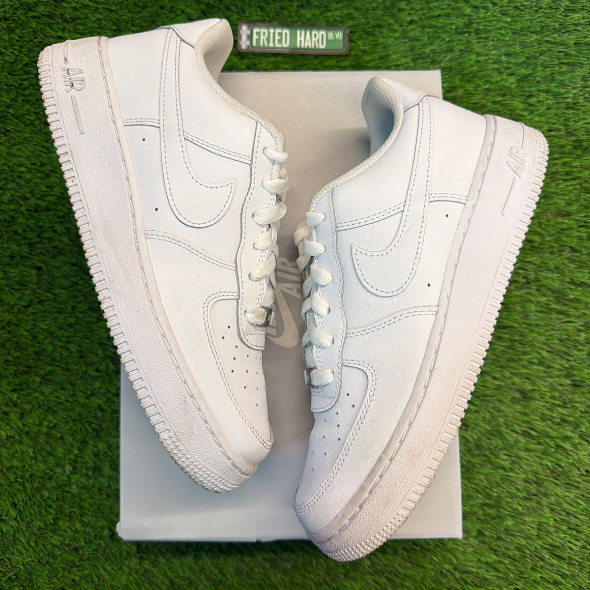 Air Force 1 Triple White (GS) SIZE 6Y/7.5W