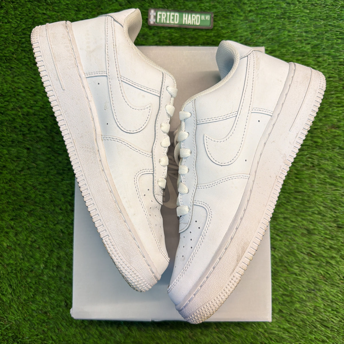 Air Force 1 Triple White (GS) SIZE 6Y/7.5W