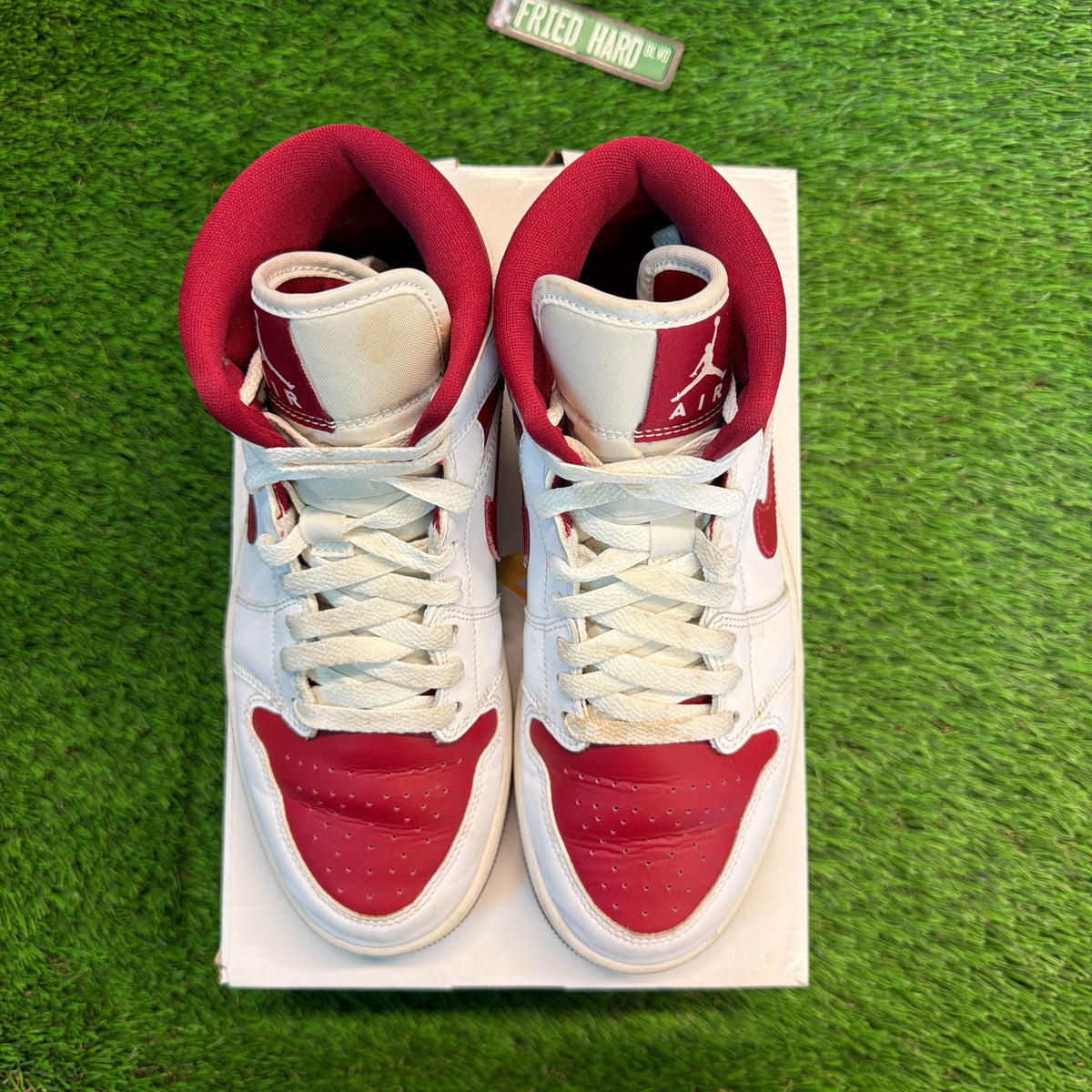 Wmns Air Jordan 1 Mid 'White Pomegranate' SIZE 6.5Y/8W