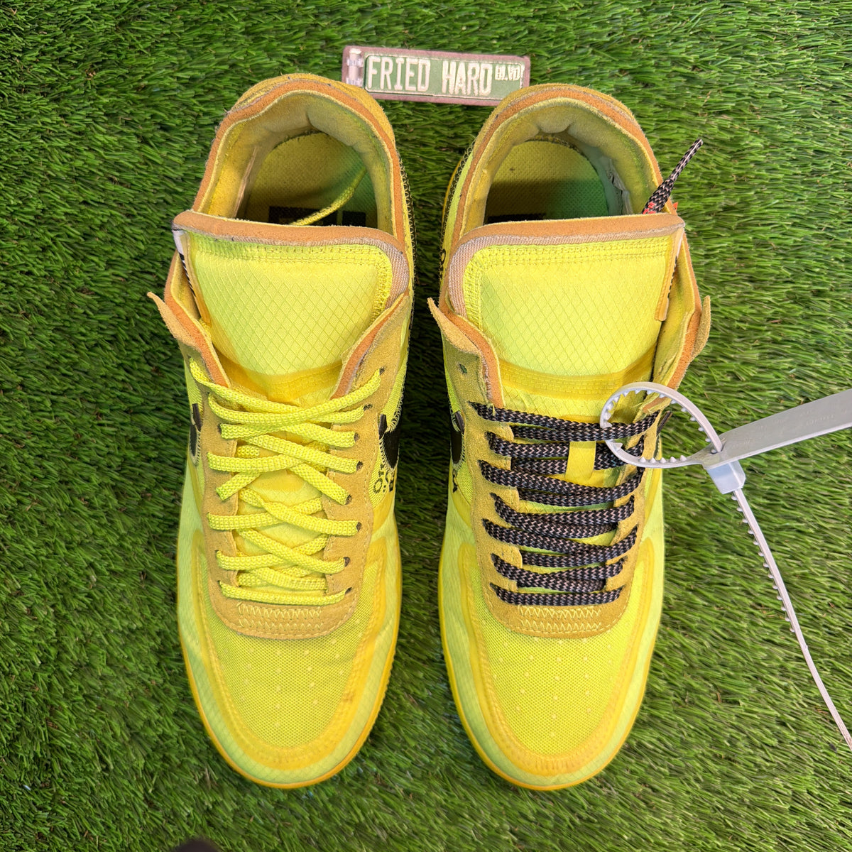Off-White x Nike Air Force 1 Low 'Volt' SIZE 12M/13.5W