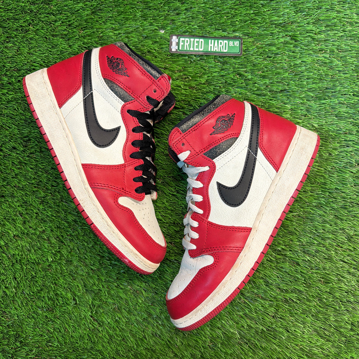 Jordan 1 Retro High OG Chicago Lost and Found (GS) SIZE 7Y/8.5W