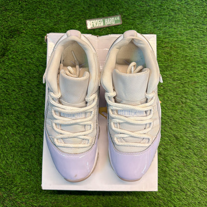 Wmns Air Jordan 11 Retro Low 'Pure Violet' SIZE 6.5Y/8W