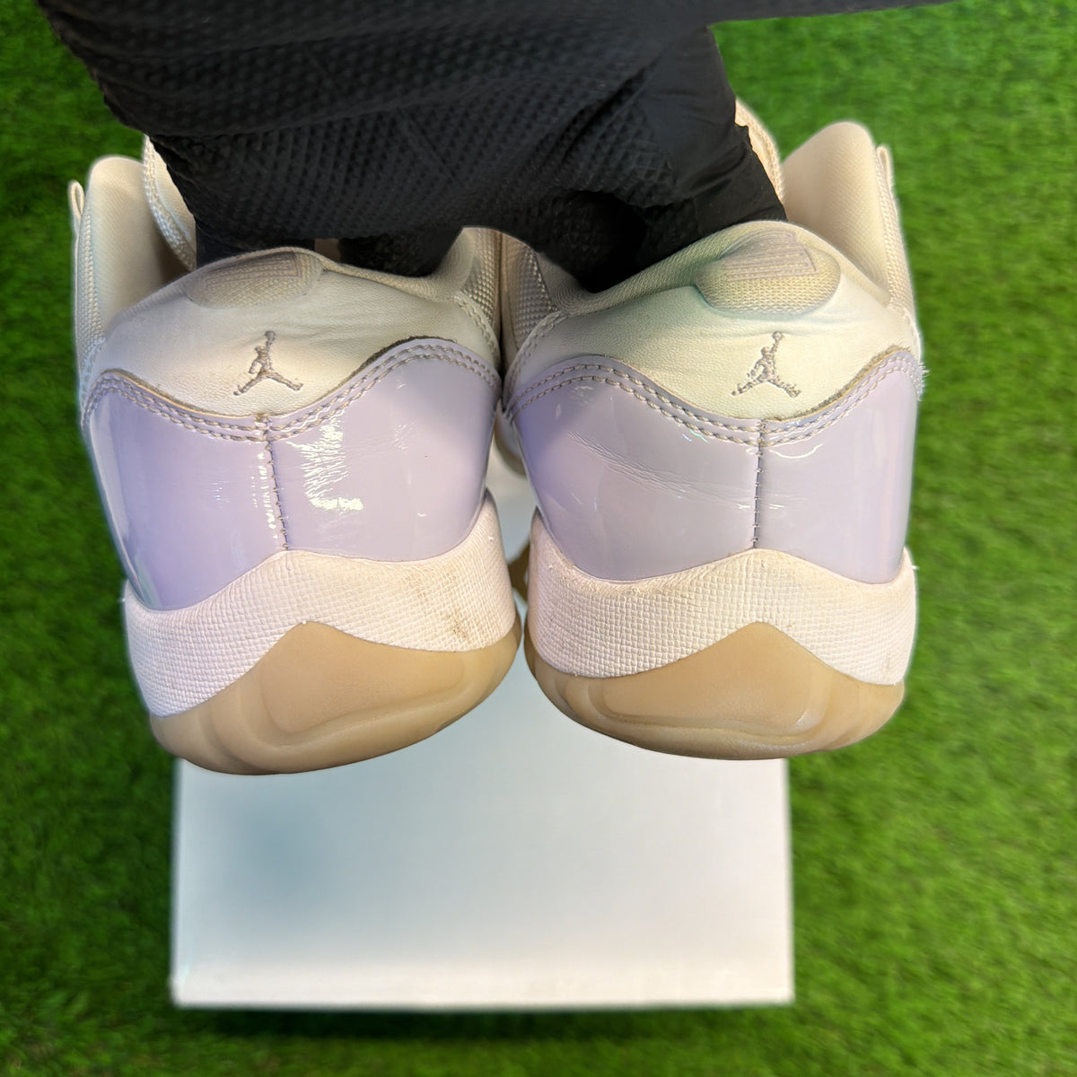Wmns Air Jordan 11 Retro Low 'Pure Violet' SIZE 6.5Y/8W