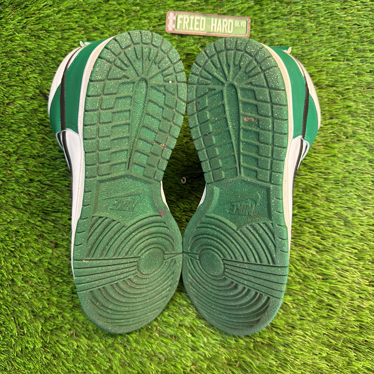 Nike Dunk High GS 'Celtics' SIZE 6.5Y/8W