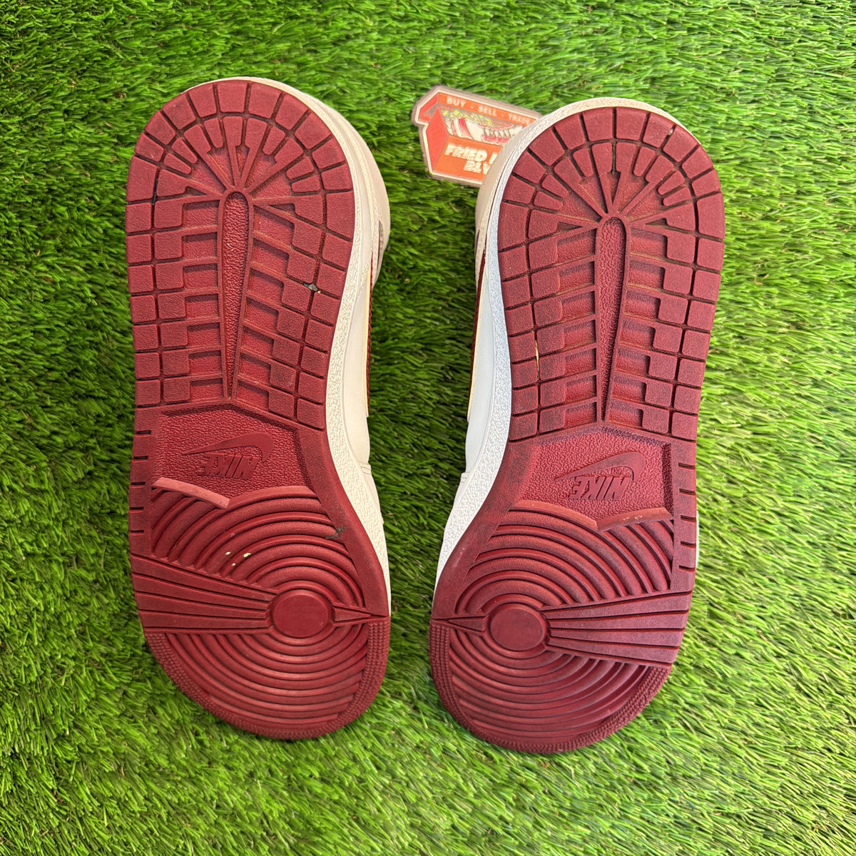 Air Jordan 1 Retro High '85 OG 'Metallic Burgundy' SIZE 9.5M/11W