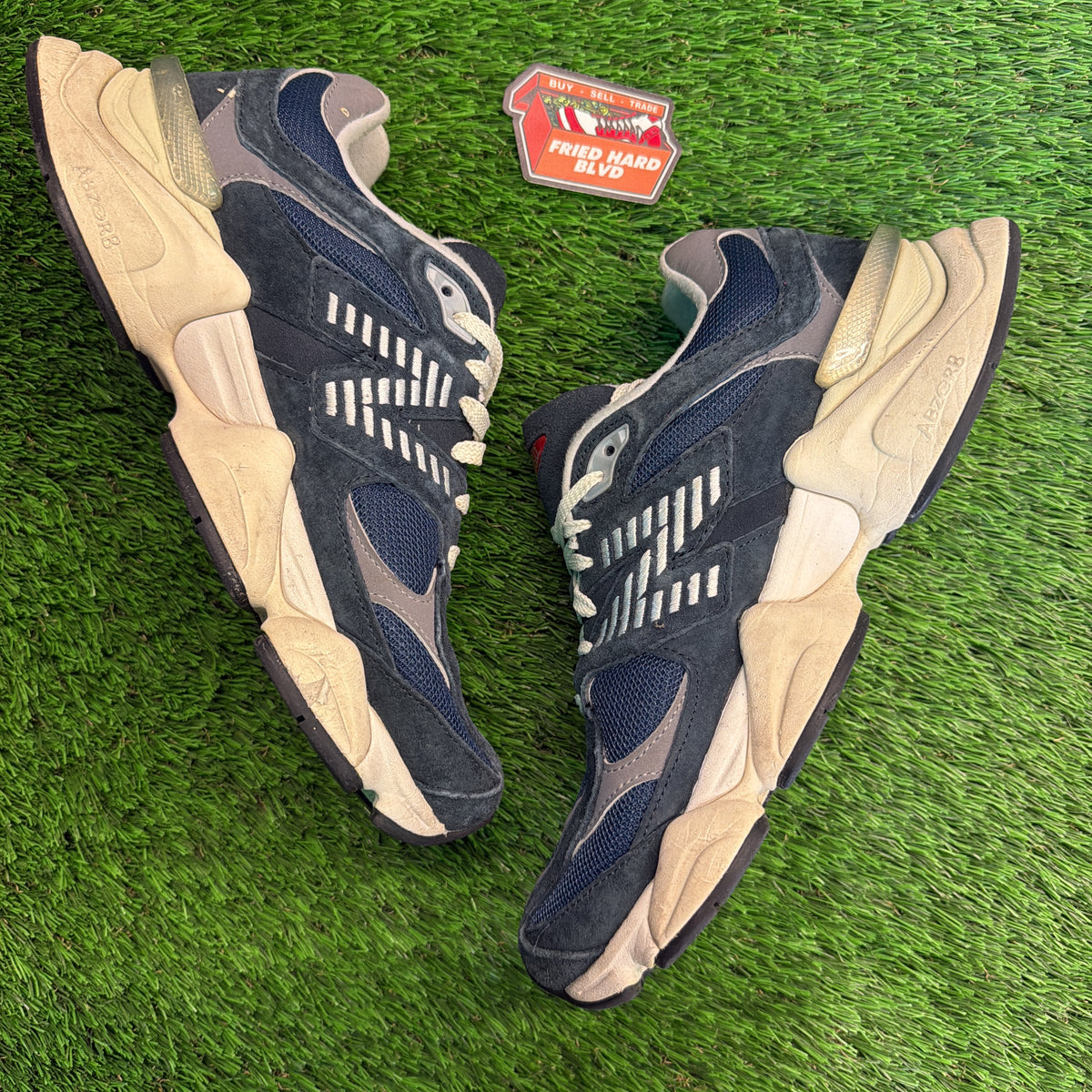 New Balance 9060 'Outerspace' SIZE 9.5M/11W
