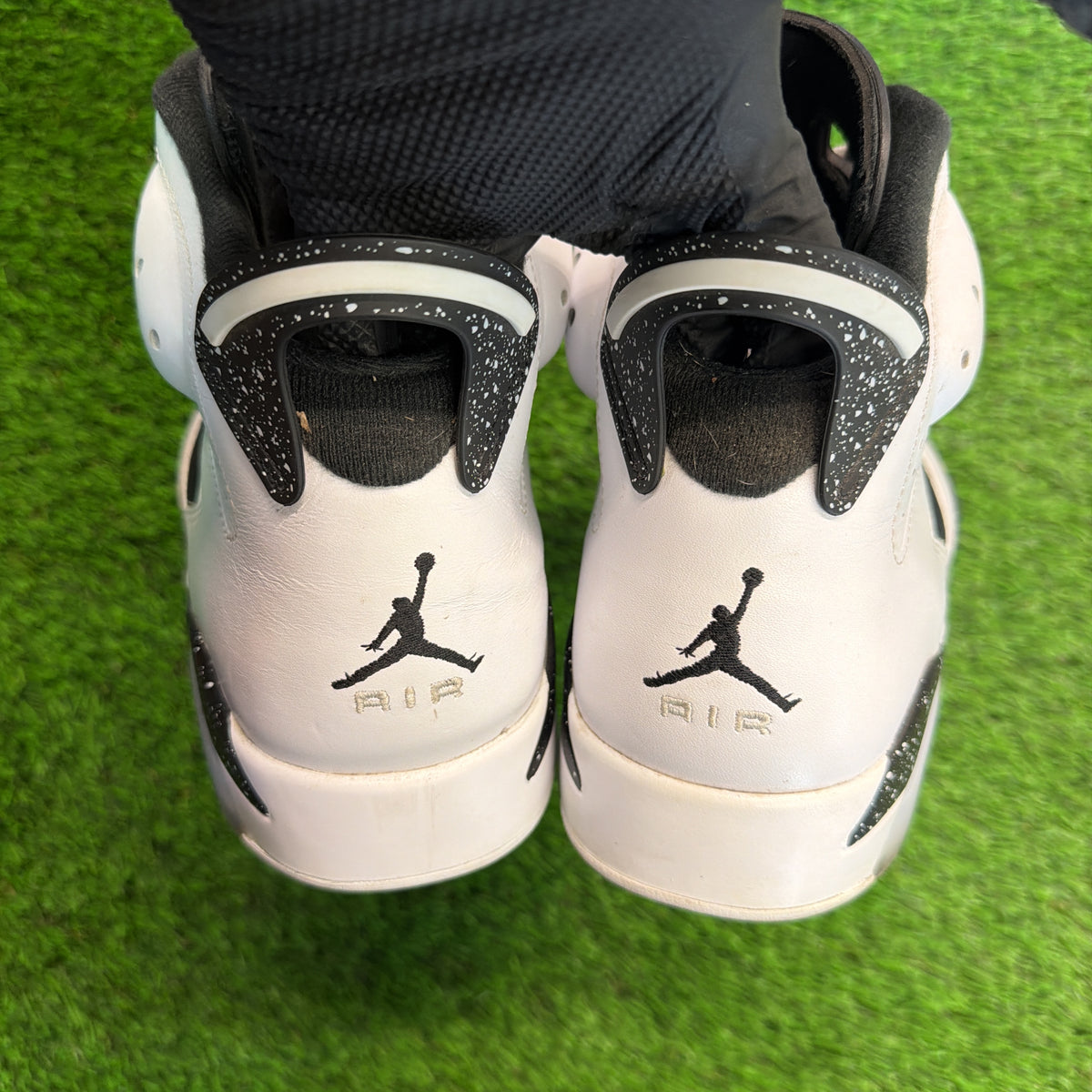 Air Jordan 6 Retro 'Oreo' 2026 SIZE 11M/12.5W