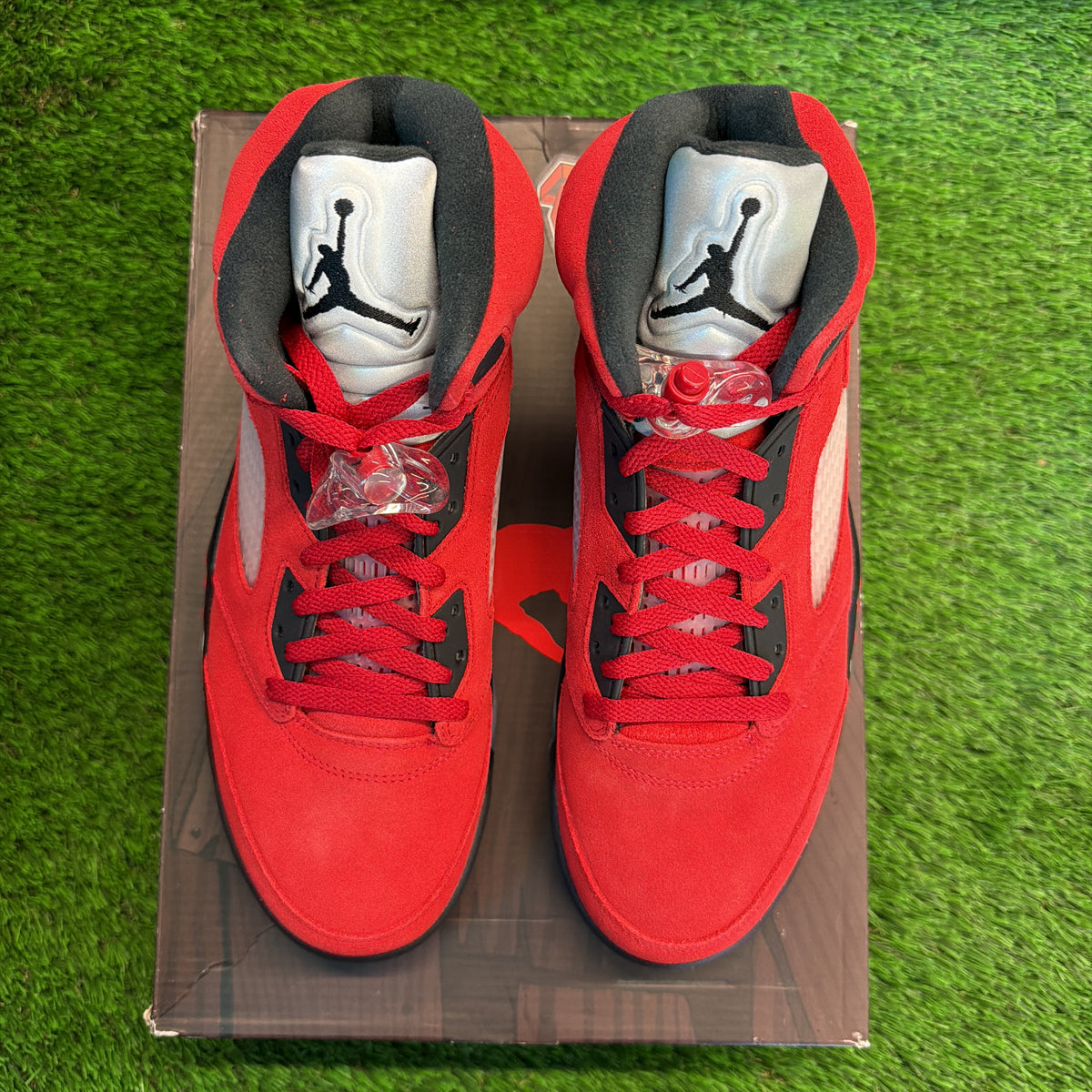 Air Jordan 5 Retro 'Raging Bull' 2021 SIZE 12M/13.5W