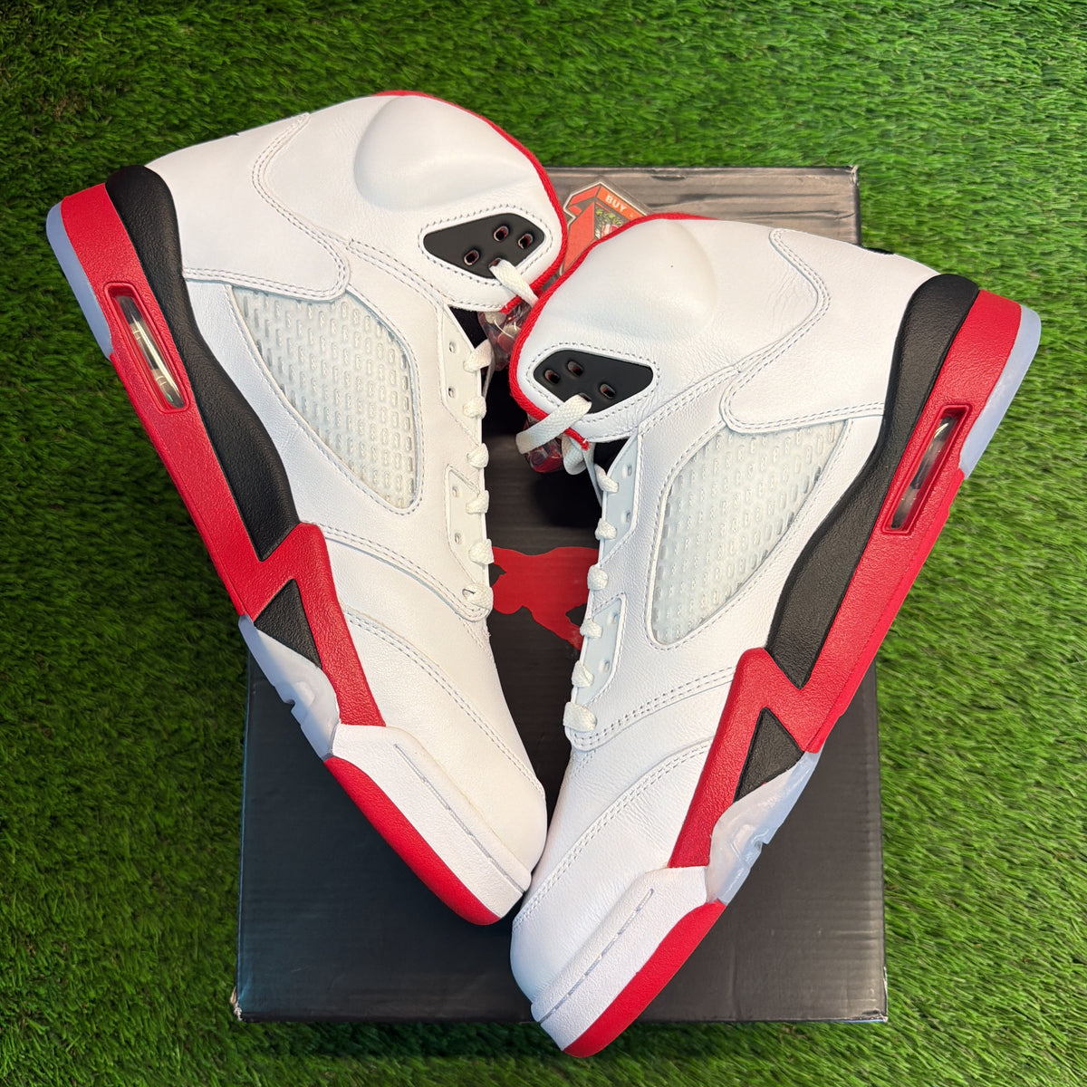 Air Jordan 5 Retro 'Fire Red' 2025 SIZE 12M/13.5W