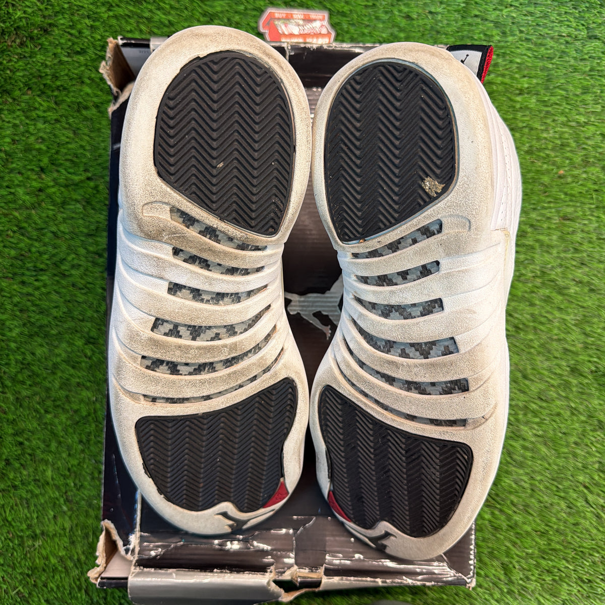 Air Jordan 12 Retro 'Rising Sun' SIZE 12M/13.5W