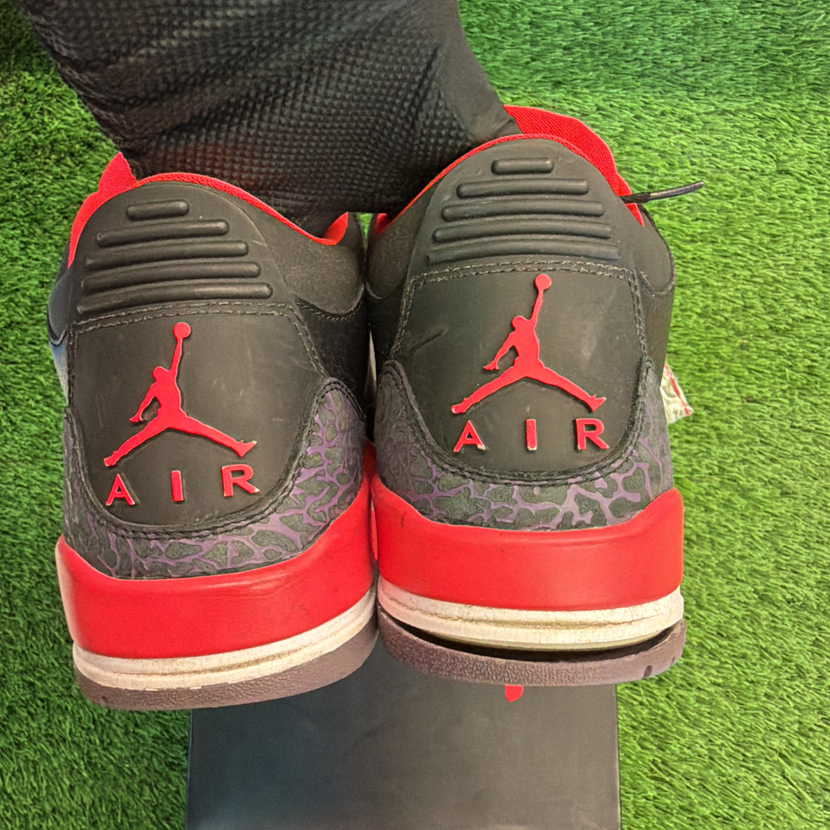 Air Jordan 3 Retro 'Crimson' SIZE 9M/10.5W