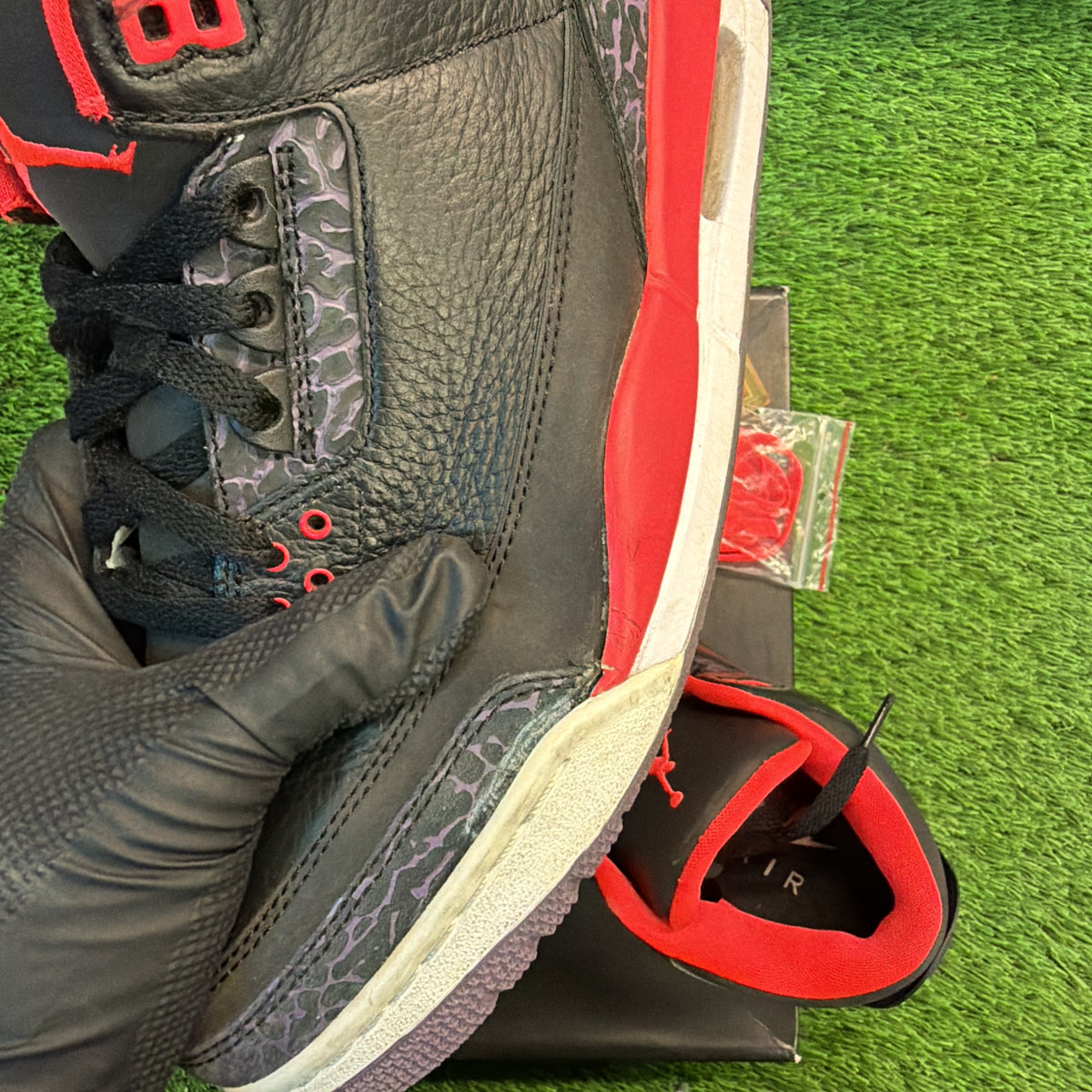 Air Jordan 3 Retro 'Crimson' SIZE 9M/10.5W