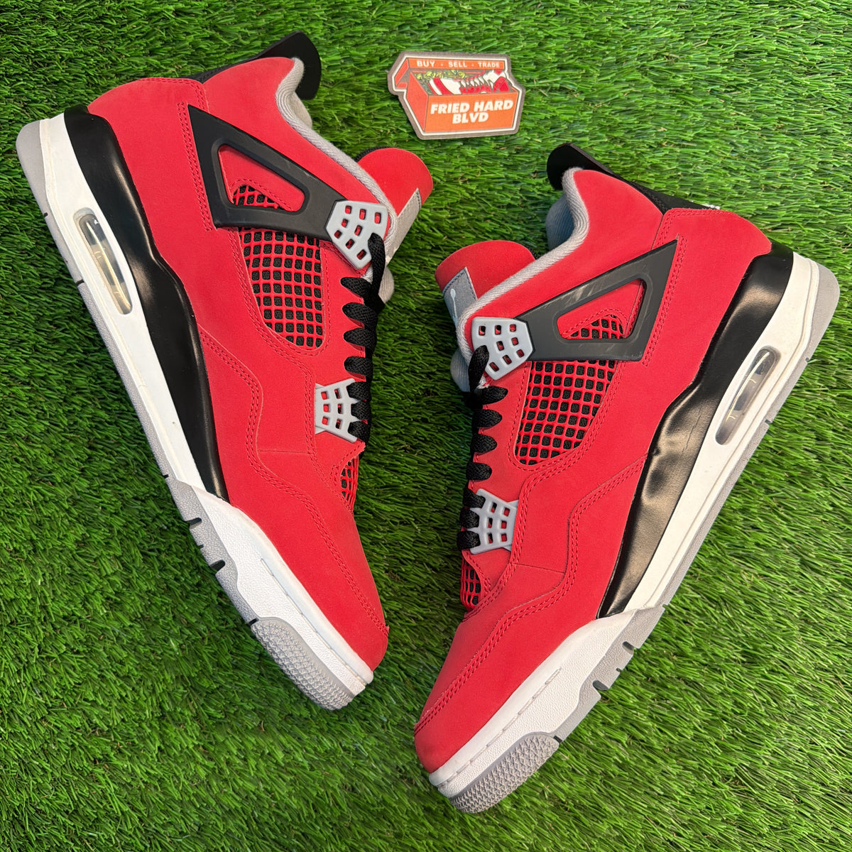 Air Jordan 4 Retro 'Toro Bravo' SIZE 11M/12.5W