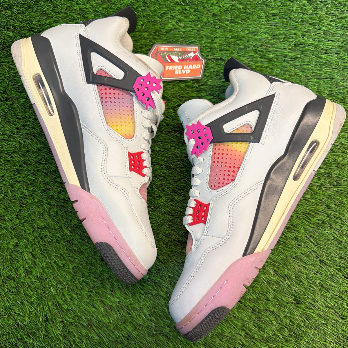 Air Jordan 4 Retro 'Comic' SIZE 11M/12.5W