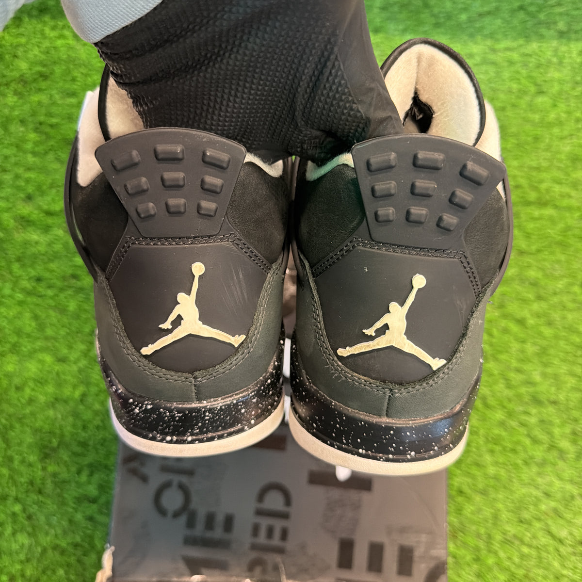 Air Jordan 4 Retro 'Fear' 2024 SIZE 9M/10.5W