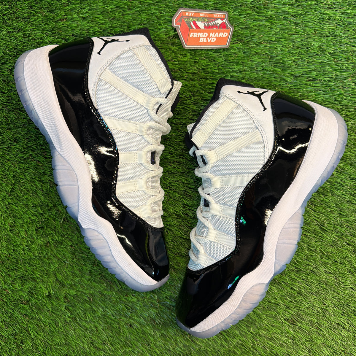 Air Jordan 11 Retro 'Concord' 2018 SIZE 9M/10.5W