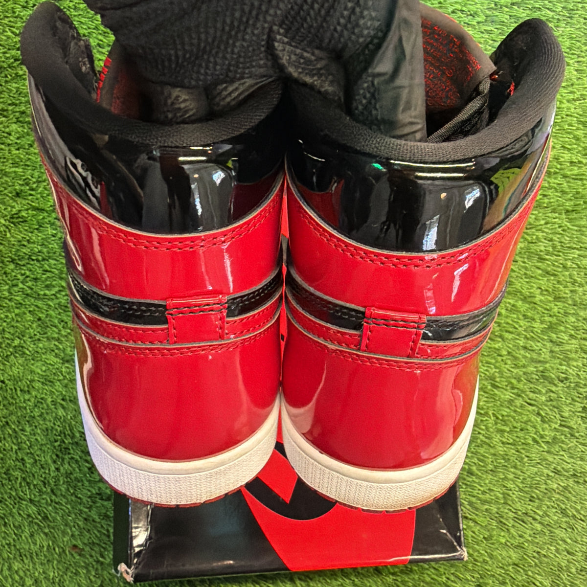 Air Jordan 1 Retro High OG 'Patent Bred' SIZE 11M/12.5W