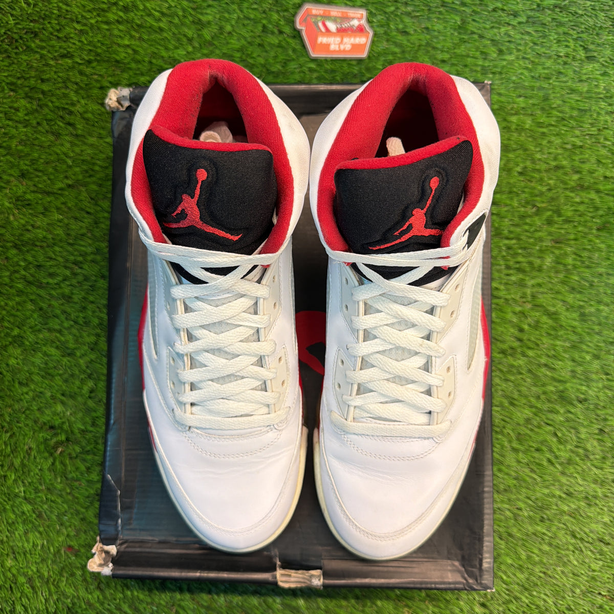 Air Jordan 5 Retro 'Fire Red' 2013 SIZE 12M/13.5W