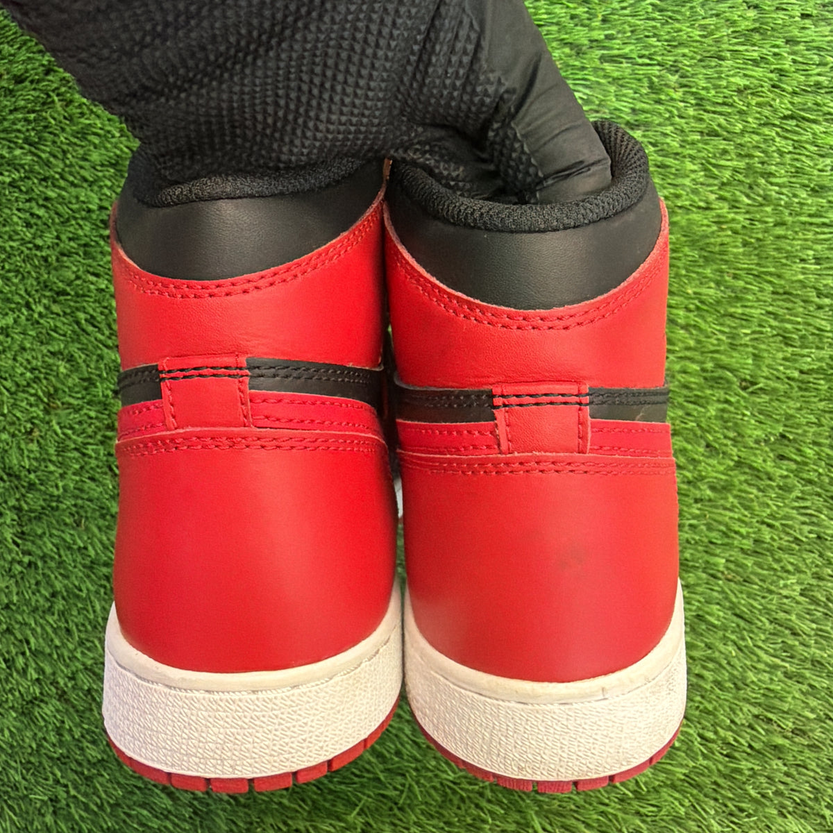 Air Jordan 1 Retro High OG GS 'Banned' 2016 SIZE 7Y/8.5W