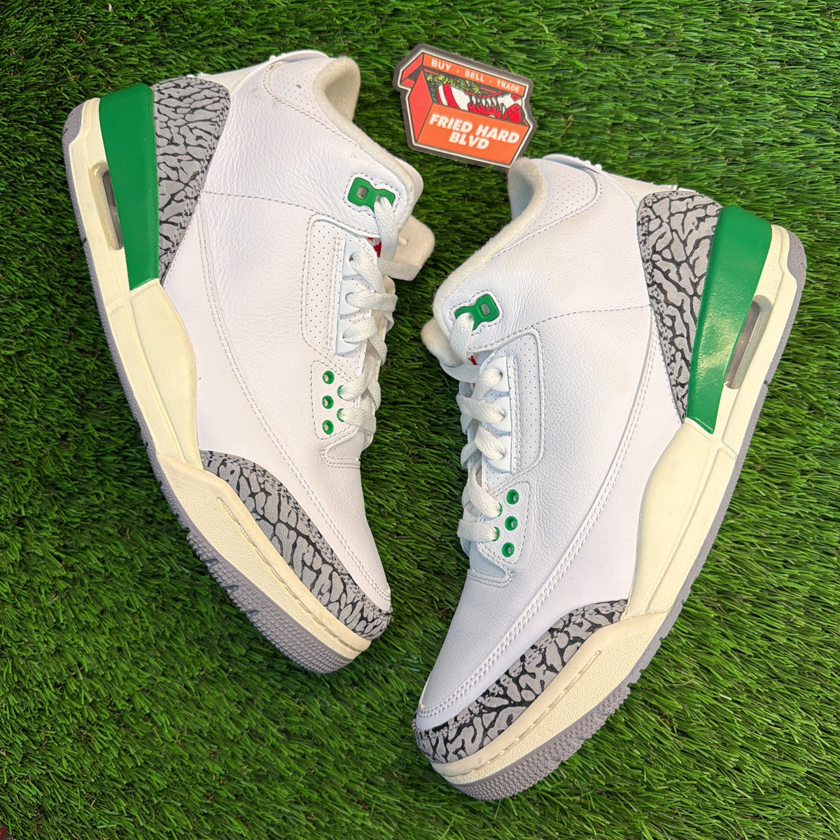 Wmns Air Jordan 3 Retro 'Lucky Green' SIZE 7.5M/9W